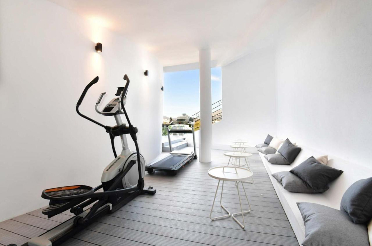 7 Bedrooms With Sea View Private Pool And Jacuzzi At 3 Km Away From The Beach