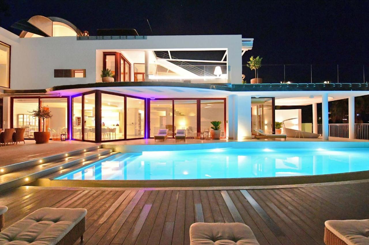 Villa 7 Bedrooms With Sea View Private Pool And Jacuzzi At 3 Km Away From The Beach *