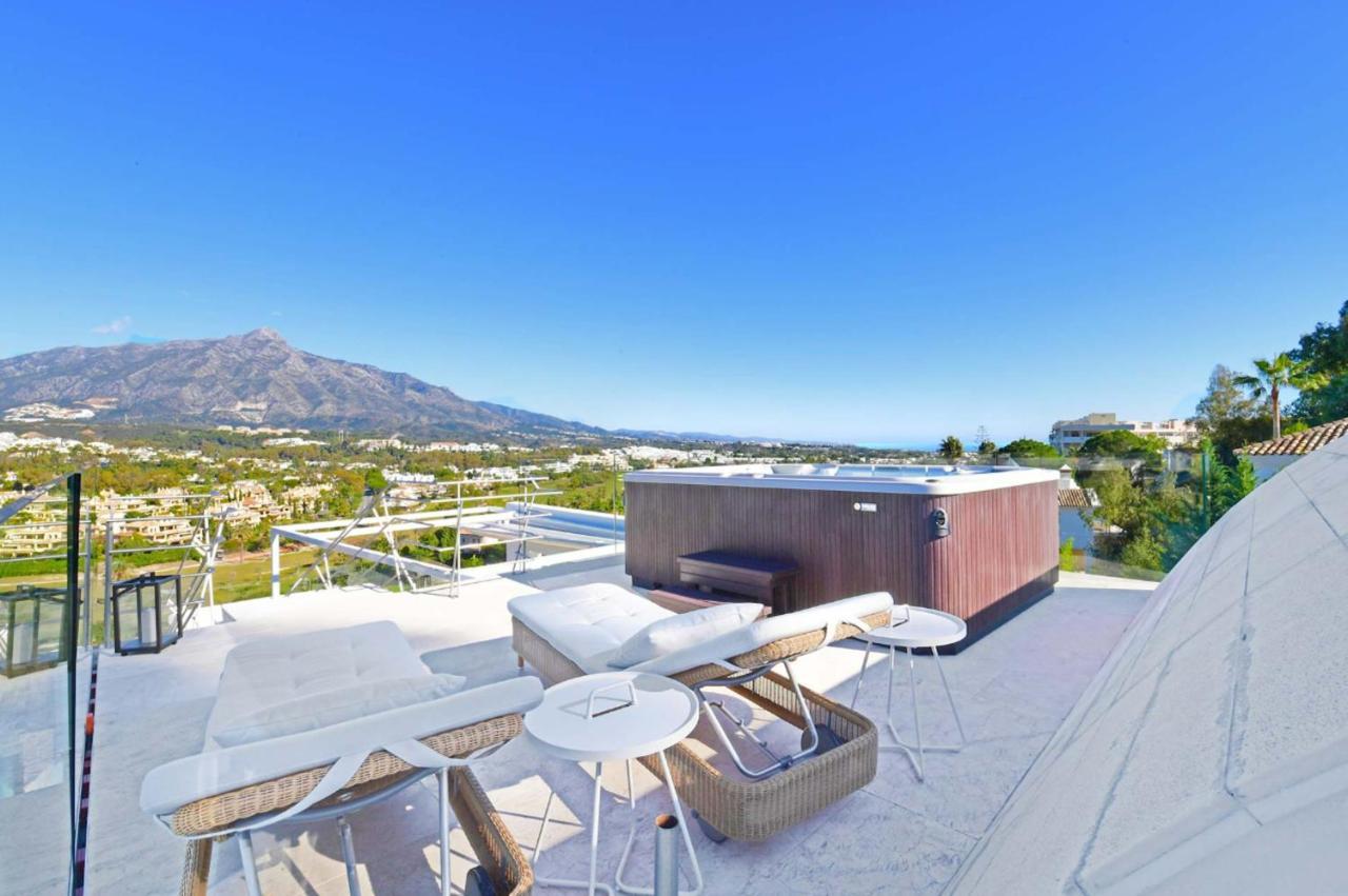 7 Bedrooms With Sea View Private Pool And Jacuzzi At 3 Km Away From The Beach Villa Marbella