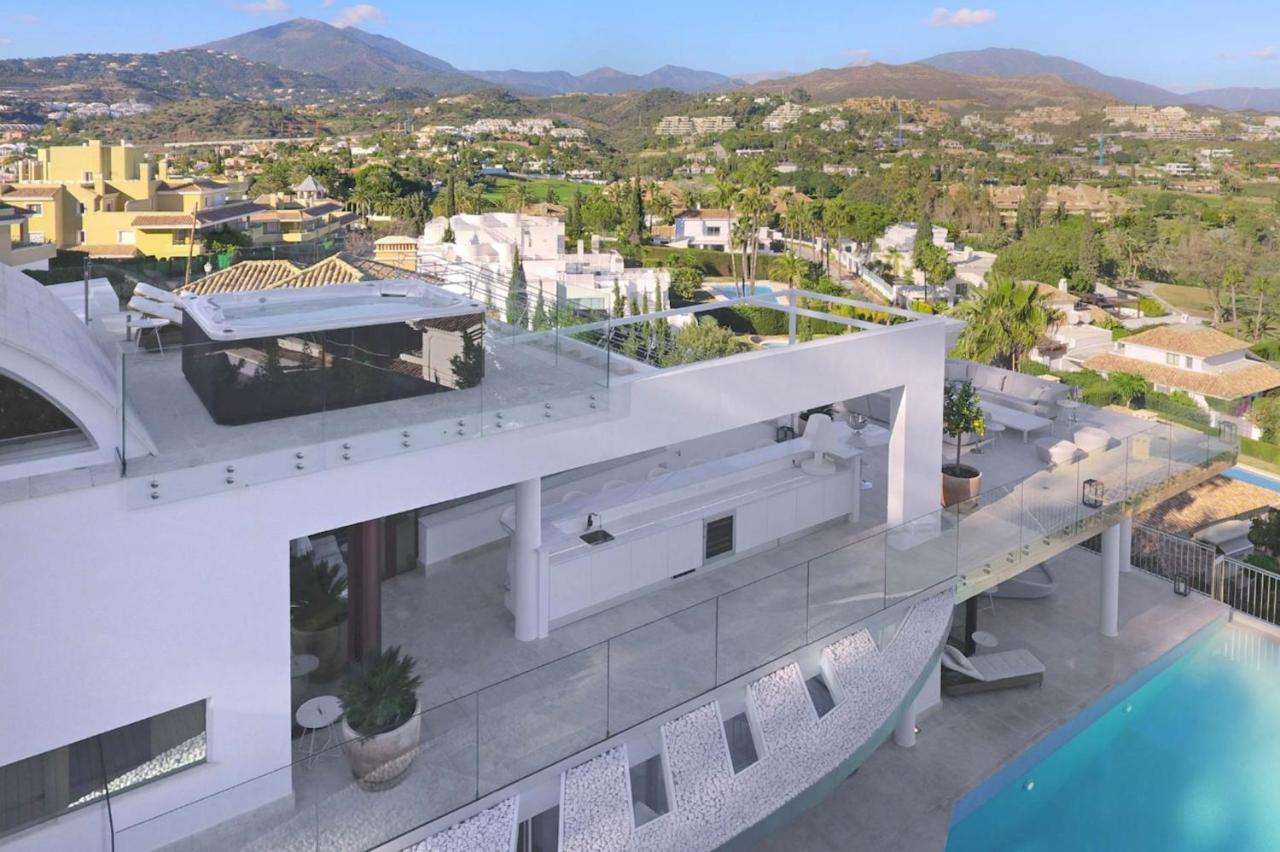 7 Bedrooms With Sea View Private Pool And Jacuzzi At 3 Km Away From The Beach Marbella